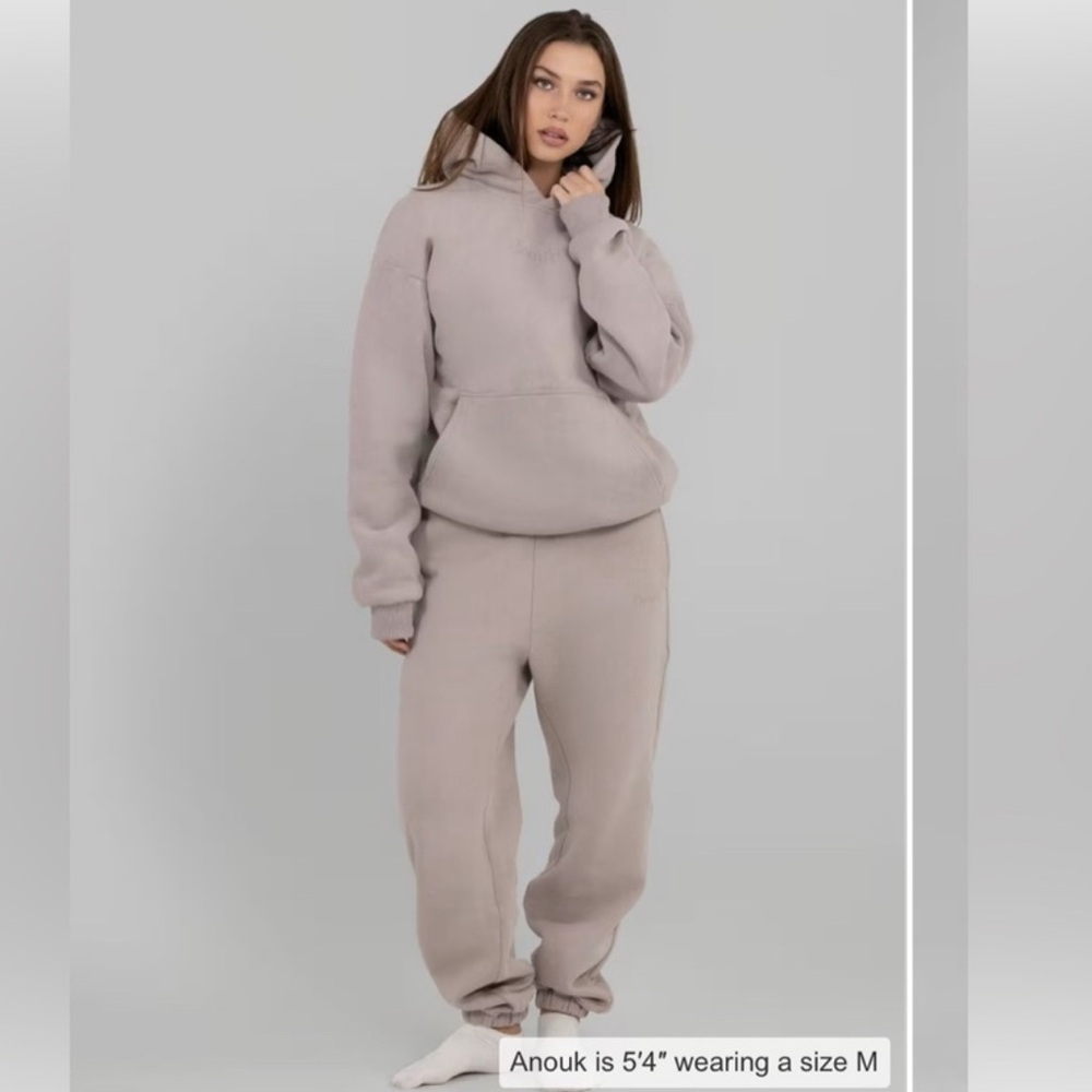 Travel Essentials Sweatpants & Hoodie set in Bark